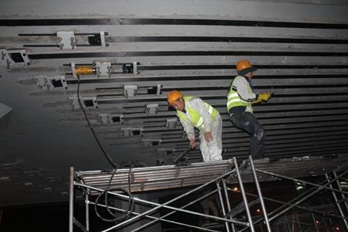 預應(yīng)力橋梁碳纖維板加固系統(tǒng)